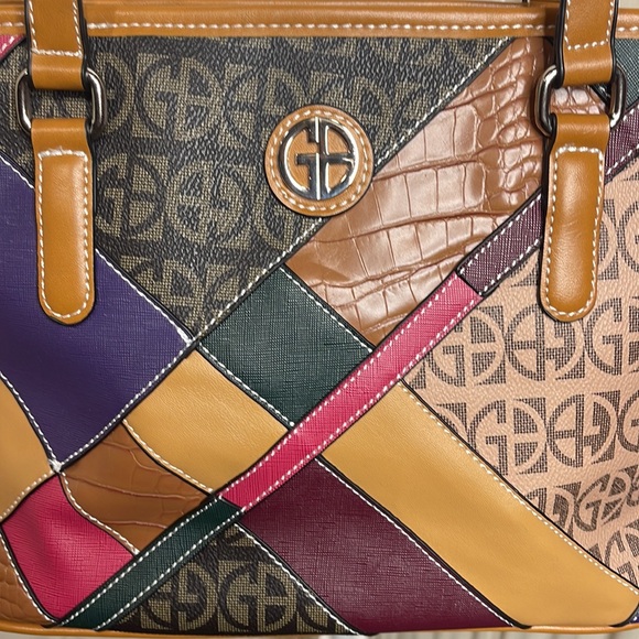 NEW! GIANI BERNINI 2021 FALL COLLECTION SHOULDER HOBO BAG NWOT - Picture 3 of 16